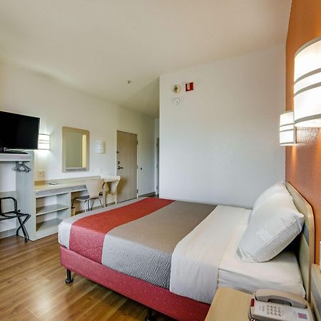 Motel 6-Brampton, On - Toronto Eksteriør billede